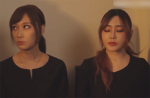 露露  父丧姐妹的原罪